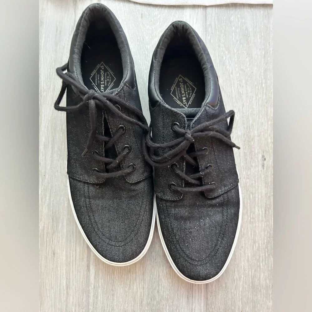 St John’s Bay canvas denim shoe size 10.5 in good condition